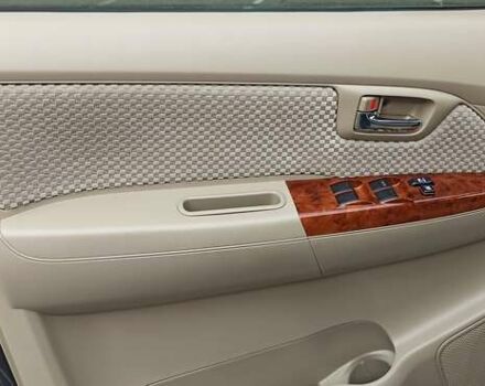 Черный Тойота Фортунер, объемом двигателя 2.7 л и пробегом 186 тыс. км за 15500 $, фото 5 на Automoto.ua