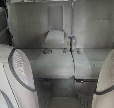 Черный Тойота Фортунер, объемом двигателя 2.7 л и пробегом 190 тыс. км за 15000 $, фото 11 на Automoto.ua