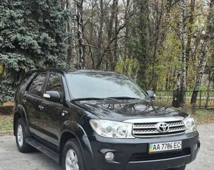 Черный Тойота Фортунер, объемом двигателя 2.7 л и пробегом 190 тыс. км за 15000 $, фото 5 на Automoto.ua