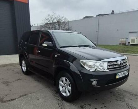 Черный Тойота Фортунер, объемом двигателя 2.7 л и пробегом 190 тыс. км за 15000 $, фото 2 на Automoto.ua