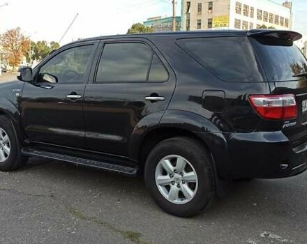 Черный Тойота Фортунер, объемом двигателя 2.7 л и пробегом 186 тыс. км за 15500 $, фото 2 на Automoto.ua