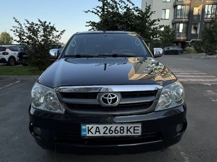 Тойота Фортунер 2006 у Софіївська Борщагівка на Automoto.ua Чорний Тойота Фортунер, об'ємом двигуна 2.7 л та пробігом 213 тис. км за 13500 $, фото 1 на Automoto.ua