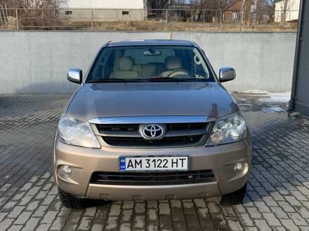 Тойота Фортунер 2007 в Житомире на Automoto.ua Коричневый Тойота Фортунер, объемом двигателя 2.69 л и пробегом 85 тыс. км за 13700 $, фото 1 на Automoto.ua