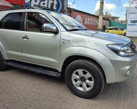 Тойота Фортунер, объемом двигателя 0 л и пробегом 355 тыс. км за 11500 $, фото 5 на Automoto.ua