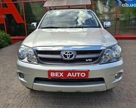 Тойота Фортунер, объемом двигателя 0 л и пробегом 355 тыс. км за 11500 $, фото 1 на Automoto.ua