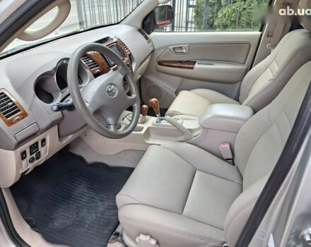 Тойота Фортунер, объемом двигателя 0 л и пробегом 355 тыс. км за 11500 $, фото 9 на Automoto.ua