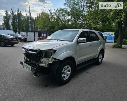 Тойота Фортунер, об'ємом двигуна 2.7 л та пробігом 240 тис. км за 6900 $, фото 1 на Automoto.ua