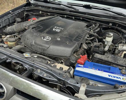 Сірий Тойота Фортунер, об'ємом двигуна 4 л та пробігом 369 тис. км за 9999 $, фото 20 на Automoto.ua