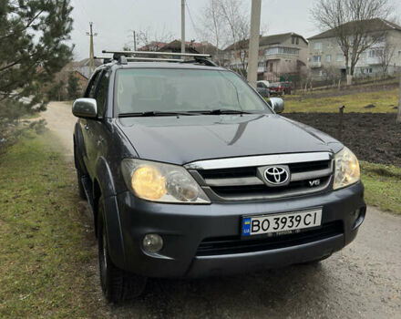 Сірий Тойота Фортунер, об'ємом двигуна 4 л та пробігом 369 тис. км за 9999 $, фото 3 на Automoto.ua