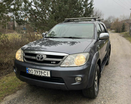 Сірий Тойота Фортунер, об'ємом двигуна 4 л та пробігом 369 тис. км за 9999 $, фото 2 на Automoto.ua