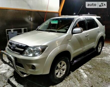 Серый Тойота Фортунер, объемом двигателя 2.69 л и пробегом 538 тыс. км за 9696 $, фото 8 на Automoto.ua