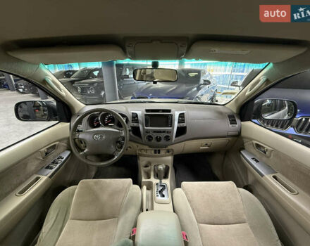 Серый Тойота Фортунер, объемом двигателя 4 л и пробегом 177 тыс. км за 11900 $, фото 22 на Automoto.ua