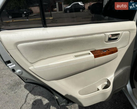 Серый Тойота Фортунер, объемом двигателя 3.96 л и пробегом 310 тыс. км за 8900 $, фото 13 на Automoto.ua