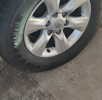 Серый Тойота Фортунер, объемом двигателя 4 л и пробегом 320 тыс. км за 13500 $, фото 4 на Automoto.ua