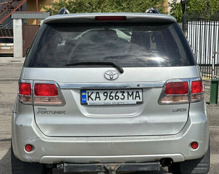 Серый Тойота Фортунер, объемом двигателя 3.96 л и пробегом 310 тыс. км за 8900 $, фото 5 на Automoto.ua