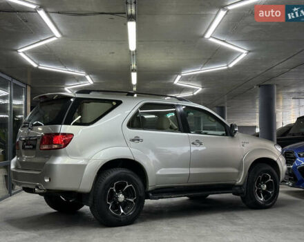 Серый Тойота Фортунер, объемом двигателя 4 л и пробегом 177 тыс. км за 11900 $, фото 13 на Automoto.ua