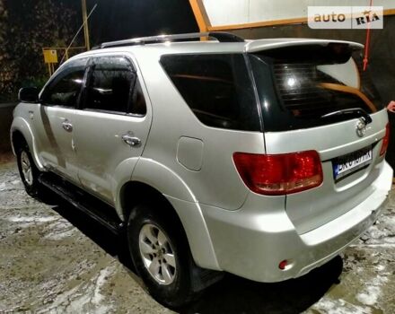 Серый Тойота Фортунер, объемом двигателя 2.69 л и пробегом 538 тыс. км за 9696 $, фото 6 на Automoto.ua