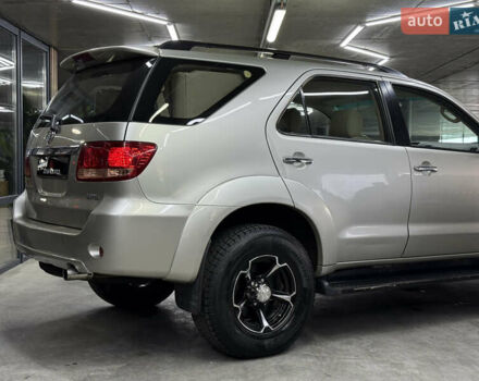 Серый Тойота Фортунер, объемом двигателя 4 л и пробегом 177 тыс. км за 11900 $, фото 14 на Automoto.ua