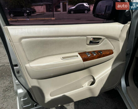 Серый Тойота Фортунер, объемом двигателя 3.96 л и пробегом 310 тыс. км за 8900 $, фото 9 на Automoto.ua