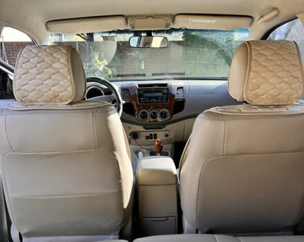 Серый Тойота Фортунер, объемом двигателя 3.96 л и пробегом 217 тыс. км за 14535 $, фото 13 на Automoto.ua