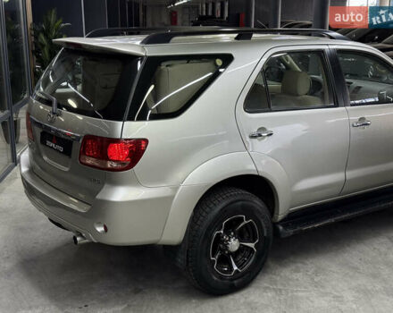 Серый Тойота Фортунер, объемом двигателя 4 л и пробегом 177 тыс. км за 11900 $, фото 15 на Automoto.ua