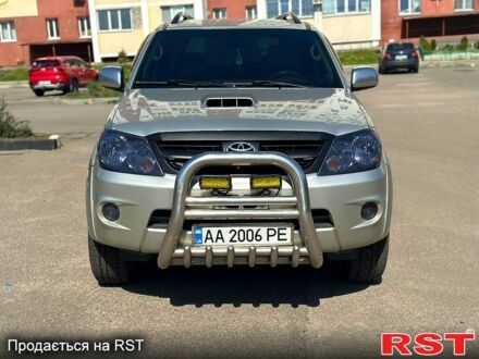 Тойота Фортунер 2007 в Харькове на Automoto.ua Серый Тойота Фортунер, объемом двигателя 3 л и пробегом 192 тыс. км за 15250 $, фото 1 на Automoto.ua