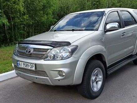 Тойота Фортунер 2007 у Василькове на Automoto.ua Сірий Тойота Фортунер, об'ємом двигуна 2.69 л та пробігом 248 тис. км за 10900 $, фото 1 на Automoto.ua