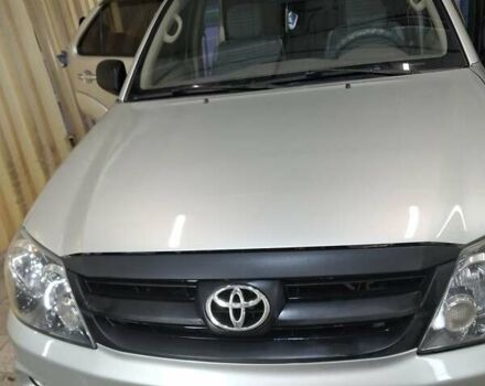 Серый Тойота Фортунер, объемом двигателя 2.69 л и пробегом 360 тыс. км за 8500 $, фото 1 на Automoto.ua