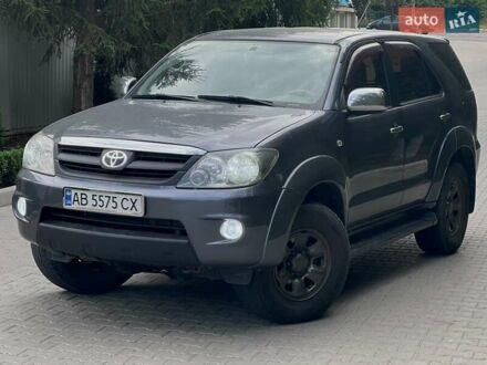 Сірий Тойота Фортунер, об'ємом двигуна 2.69 л та пробігом 304 тис. км за 11299 $, фото 1 на Automoto.ua