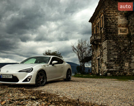 Белый Тойота ГТ 86, объемом двигателя 2 л и пробегом 75 тыс. км за 14500 $, фото 1 на Automoto.ua