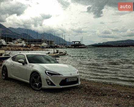 Белый Тойота ГТ 86, объемом двигателя 2 л и пробегом 75 тыс. км за 14500 $, фото 6 на Automoto.ua