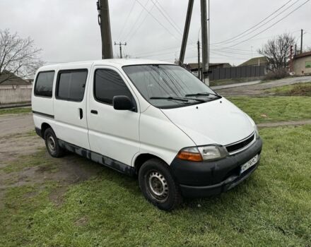 Білий Тойота Хіасє, об'ємом двигуна 2.4 л та пробігом 407 тис. км за 4200 $, фото 4 на Automoto.ua