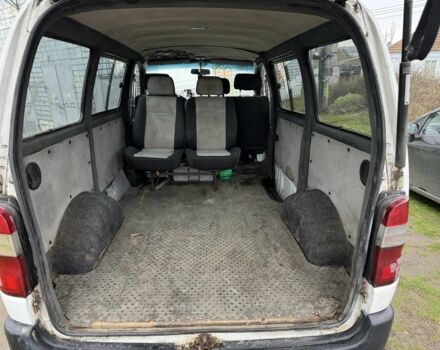 Білий Тойота Хіасє, об'ємом двигуна 2.4 л та пробігом 407 тис. км за 4200 $, фото 8 на Automoto.ua