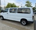 Білий Тойота Хіасє, об'ємом двигуна 2.4 л та пробігом 330 тис. км за 4200 $, фото 2 на Automoto.ua