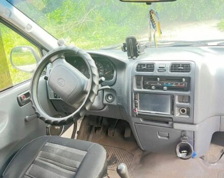 Белый Тойота Хиасе, объемом двигателя 2.5 л и пробегом 300 тыс. км за 3500 $, фото 6 на Automoto.ua