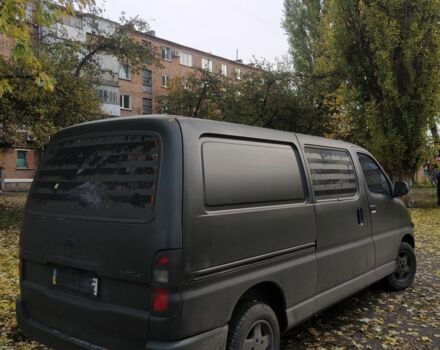 Белый Тойота Хиасе, объемом двигателя 2.5 л и пробегом 300 тыс. км за 3500 $, фото 3 на Automoto.ua