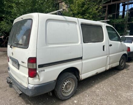 Білий Тойота Хіасє, об'ємом двигуна 2.5 л та пробігом 295 тис. км за 4100 $, фото 2 на Automoto.ua