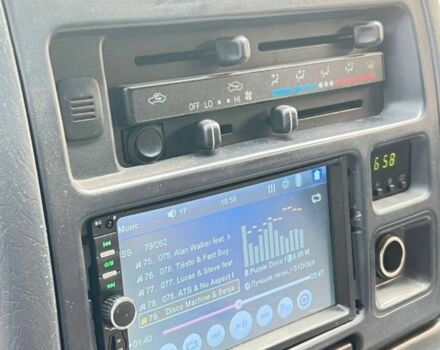 Белый Тойота Хиасе, объемом двигателя 2.5 л и пробегом 300 тыс. км за 3500 $, фото 7 на Automoto.ua