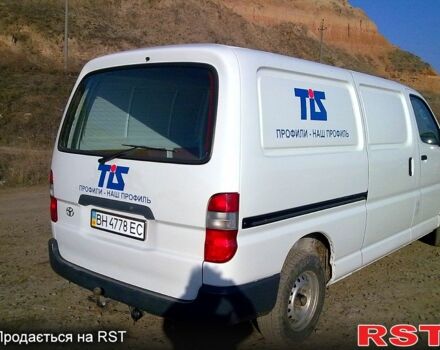Белый Тойота Хиасе, объемом двигателя 2.5 л и пробегом 303 тыс. км за 6200 $, фото 1 на Automoto.ua