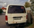 Белый Тойота Хиасе, объемом двигателя 2 л и пробегом 300 тыс. км за 2100 $, фото 2 на Automoto.ua