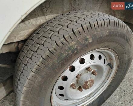 Белый Тойота Хиасе, объемом двигателя 2.4 л и пробегом 399 тыс. км за 4099 $, фото 11 на Automoto.ua