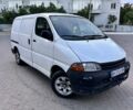 Белый Тойота Хиасе, объемом двигателя 2.4 л и пробегом 297 тыс. км за 3500 $, фото 1 на Automoto.ua
