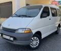 Белый Тойота Хиасе, объемом двигателя 2.4 л и пробегом 213 тыс. км за 5200 $, фото 1 на Automoto.ua