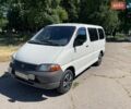 Белый Тойота Хиасе, объемом двигателя 2.5 л и пробегом 290 тыс. км за 5800 $, фото 1 на Automoto.ua