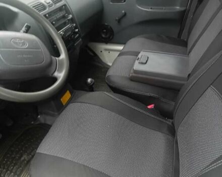 Білий Тойота Хіасє, об'ємом двигуна 2.45 л та пробігом 460 тис. км за 6000 $, фото 6 на Automoto.ua