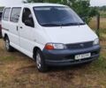 Білий Тойота Хіасє, об'ємом двигуна 2.5 л та пробігом 300 тис. км за 7500 $, фото 1 на Automoto.ua