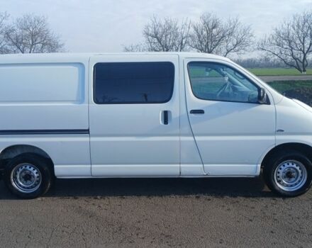 Белый Тойота Хиасе, объемом двигателя 0 л и пробегом 530 тыс. км за 7000 $, фото 1 на Automoto.ua