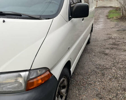 Белый Тойота Хиасе, объемом двигателя 2.49 л и пробегом 363 тыс. км за 7400 $, фото 4 на Automoto.ua