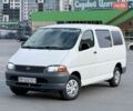 Белый Тойота Хиасе, объемом двигателя 2.49 л и пробегом 375 тыс. км за 6300 $, фото 1 на Automoto.ua