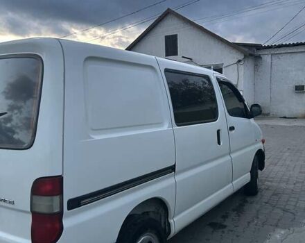 Білий Тойота Хіасє, об'ємом двигуна 2.49 л та пробігом 470 тис. км за 9200 $, фото 4 на Automoto.ua